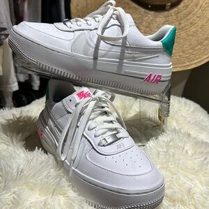 Women’s Air Force 1 platform sz 7.5